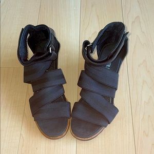 Sorel Joanie Gladiator II Black wedge sandal